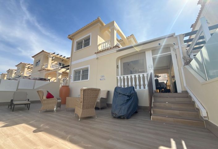 Image No.1-3 Bed Villa for sale