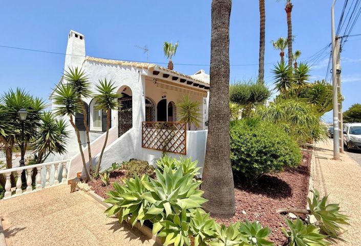 Image No.1-3 Bed Villa for sale