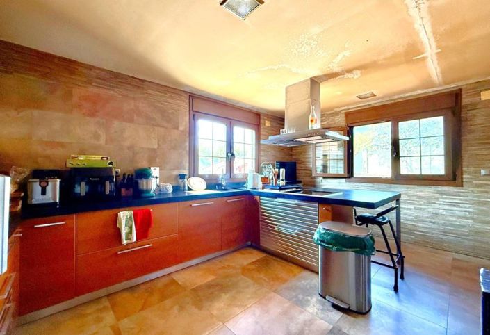 Image No.14-5 Bed Villa for sale