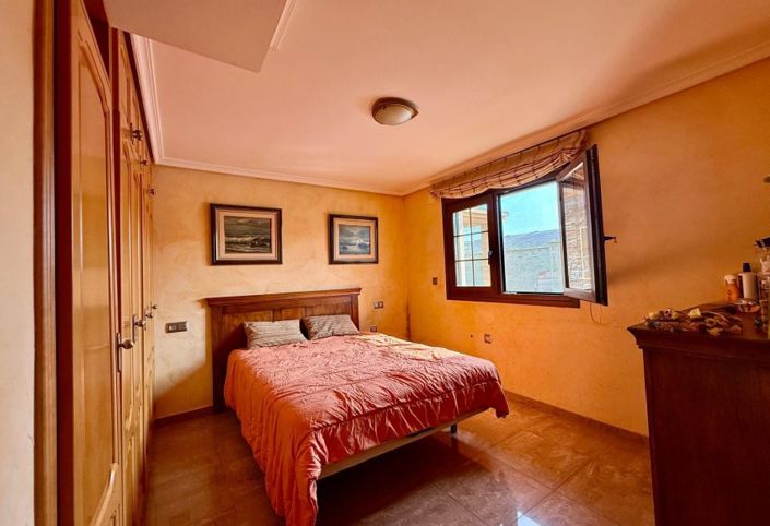 Image No.15-5 Bed Villa for sale