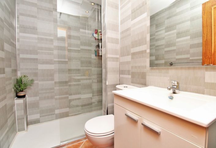 Image No.20-2 Bed Apartment for sale