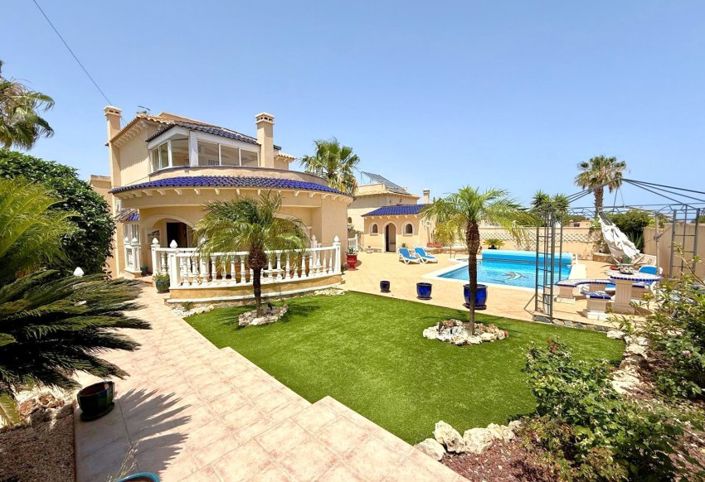 Image No.1-3 Bed Villa for sale