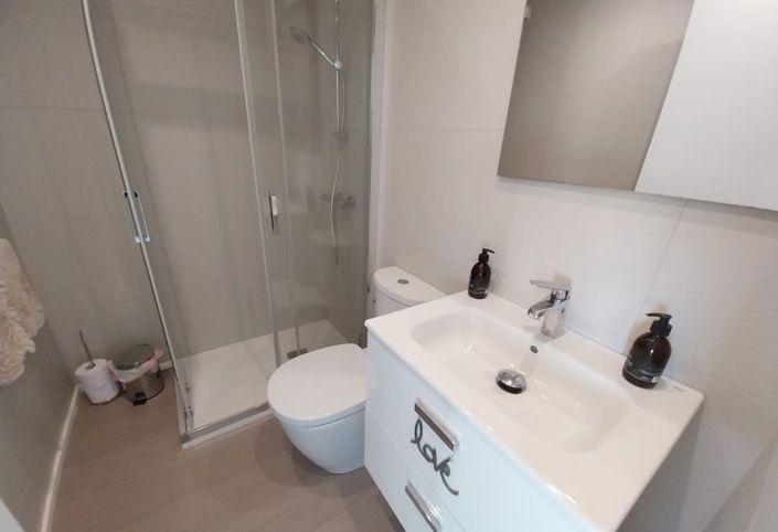 Image No.31-2 Bed Apartment for sale