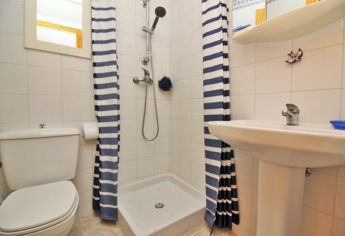 Image No.14-2 Bed Townhouse for sale