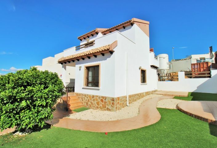 Image No.1-3 Bed Villa for sale