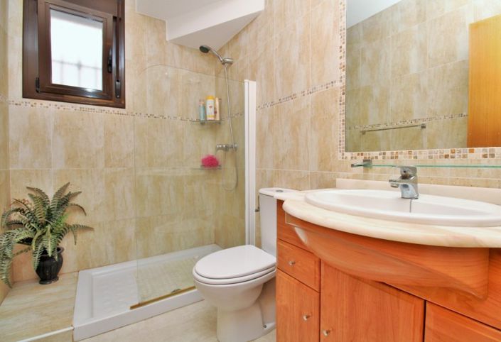 Image No.18-3 Bed Villa for sale