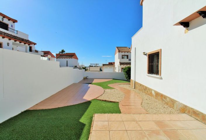 Image No.30-3 Bed Villa for sale