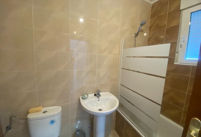 Image No.10-3 Bed Townhouse for sale