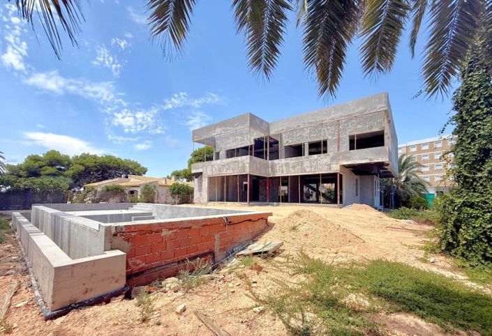 Image No.1-Villa for sale