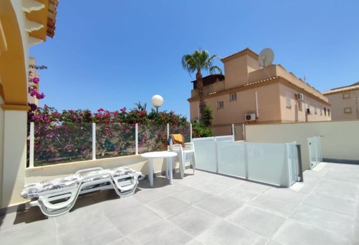 Image No.12-2 Bed Townhouse for sale