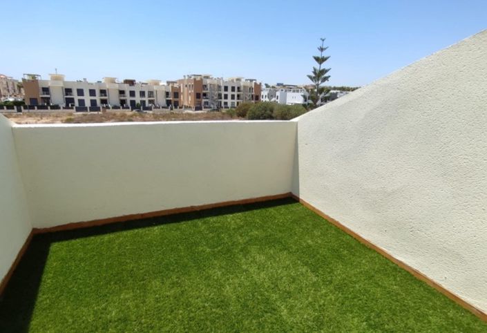 Image No.19-2 Bed Townhouse for sale