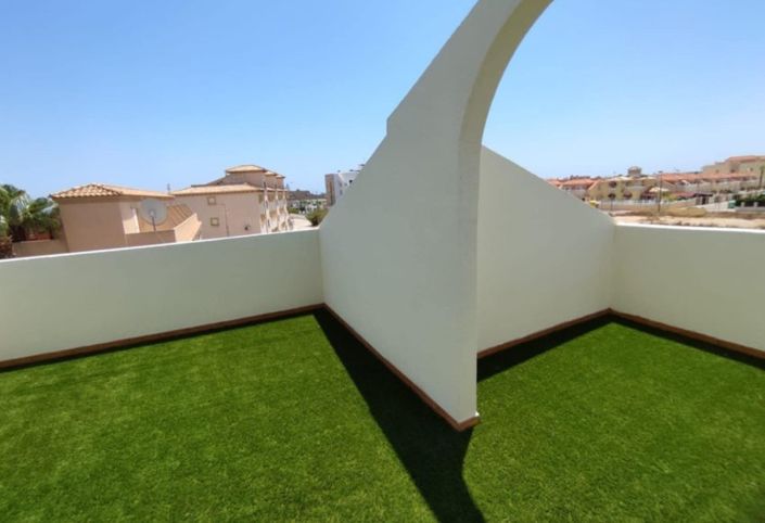 Image No.22-2 Bed Townhouse for sale