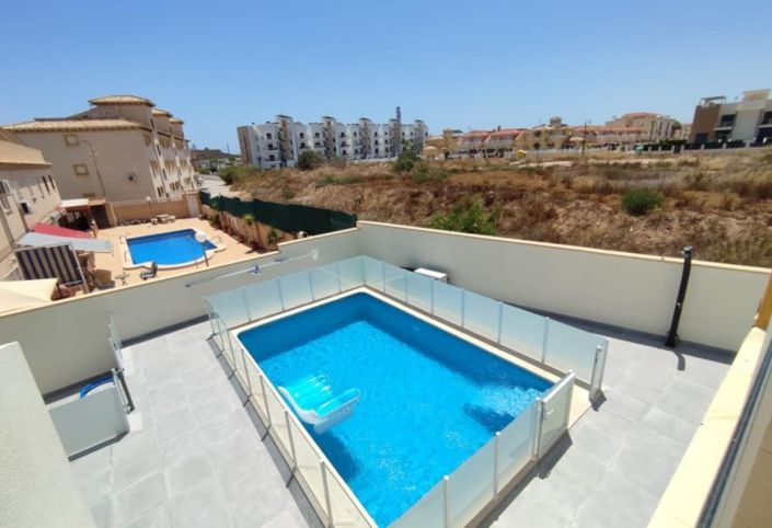 Image No.23-2 Bed Townhouse for sale