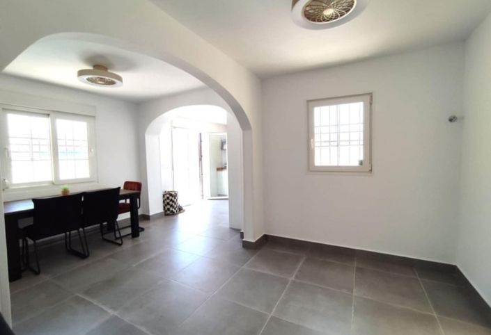 Image No.3-2 Bed Townhouse for sale