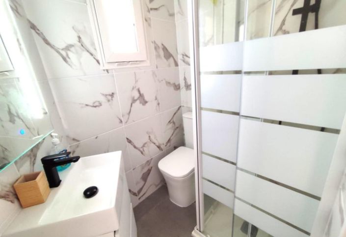 Image No.30-2 Bed Townhouse for sale