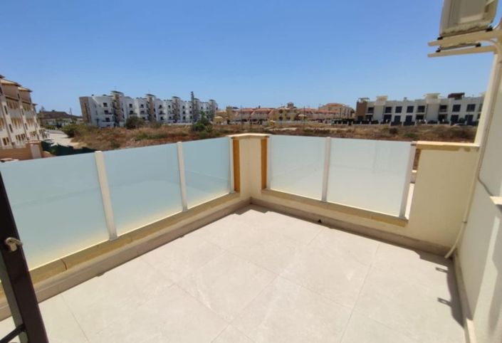 Image No.6-2 Bed Townhouse for sale