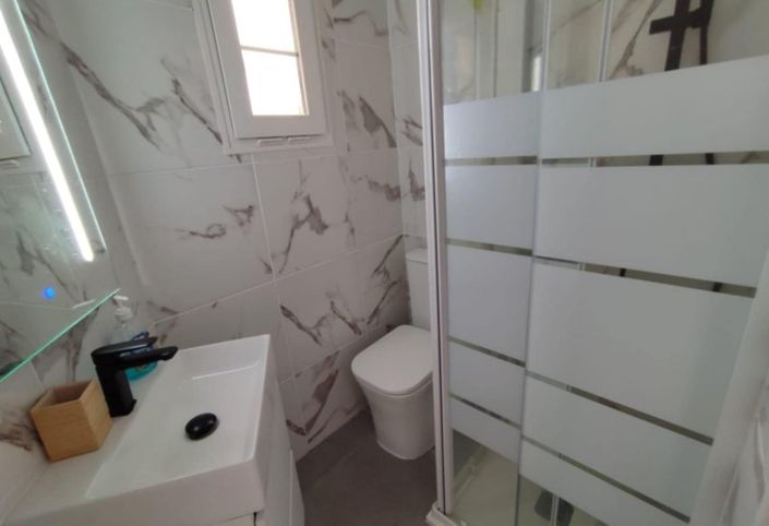 Image No.9-2 Bed Townhouse for sale