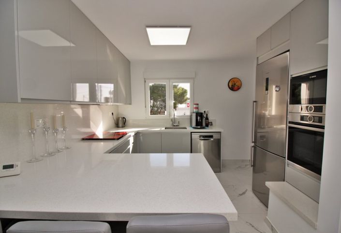 Image No.10-2 Bed Villa for sale