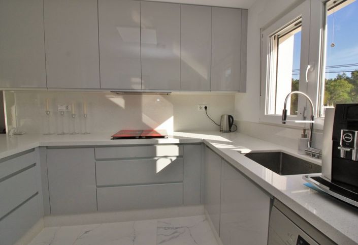 Image No.12-2 Bed Villa for sale