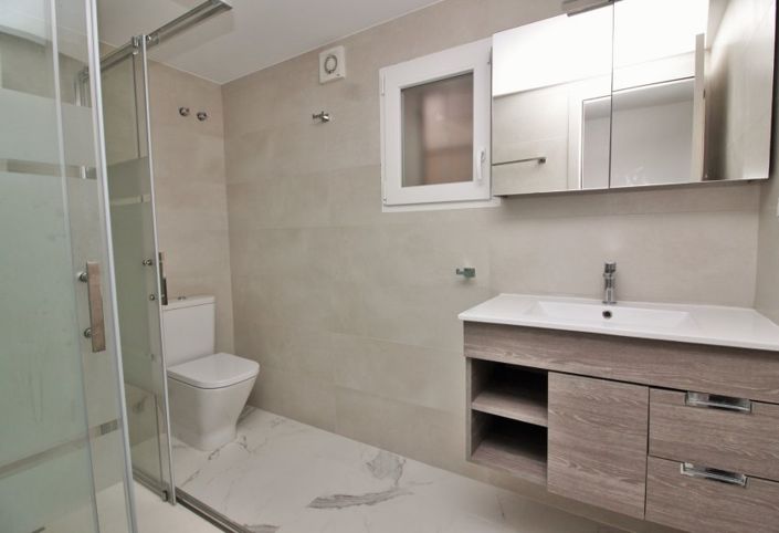 Image No.18-2 Bed Villa for sale