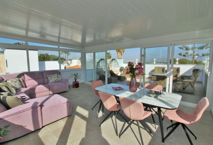 Image No.25-2 Bed Villa for sale