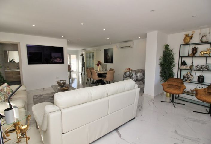 Image No.5-2 Bed Villa for sale