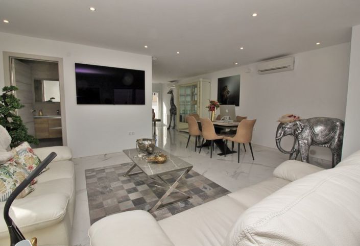 Image No.6-2 Bed Villa for sale