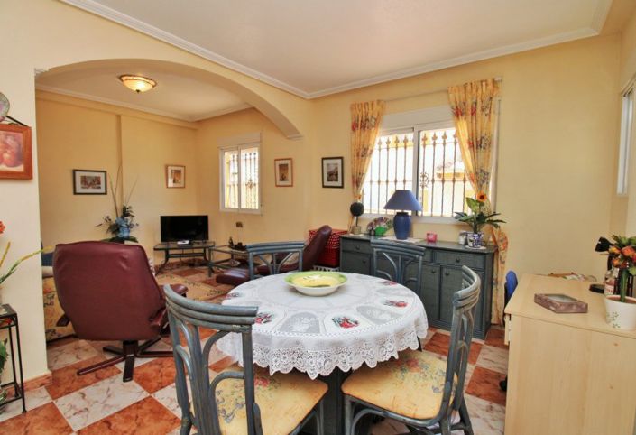 Image No.11-2 Bed Townhouse for sale