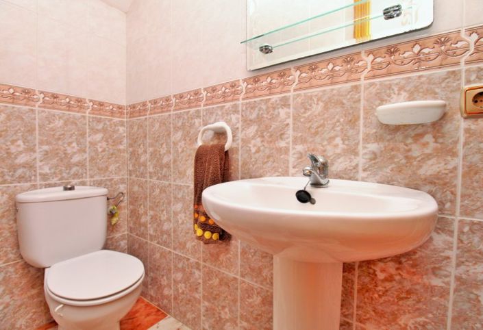 Image No.17-2 Bed Townhouse for sale