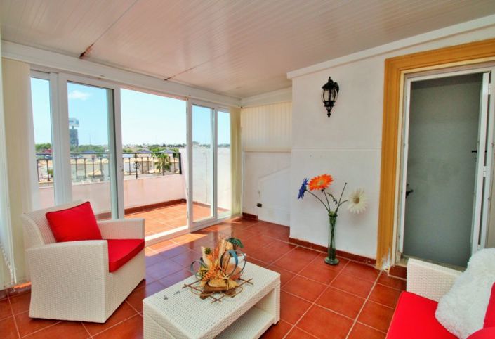 Image No.27-2 Bed Townhouse for sale