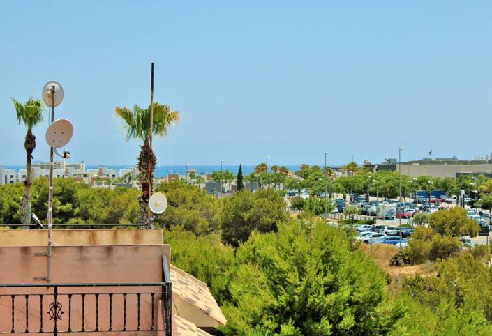 Image No.30-2 Bed Townhouse for sale