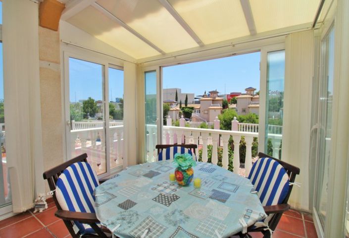 Image No.5-2 Bed Townhouse for sale