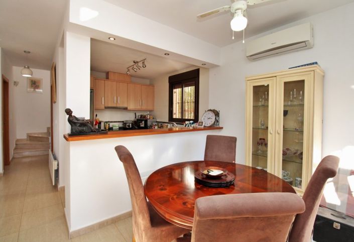 Image No.8-2 Bed Villa for sale