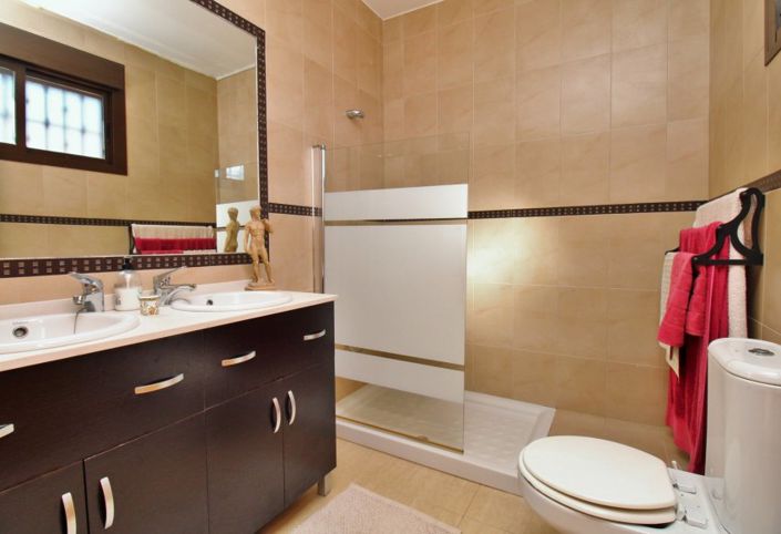 Image No.17-2 Bed Villa for sale