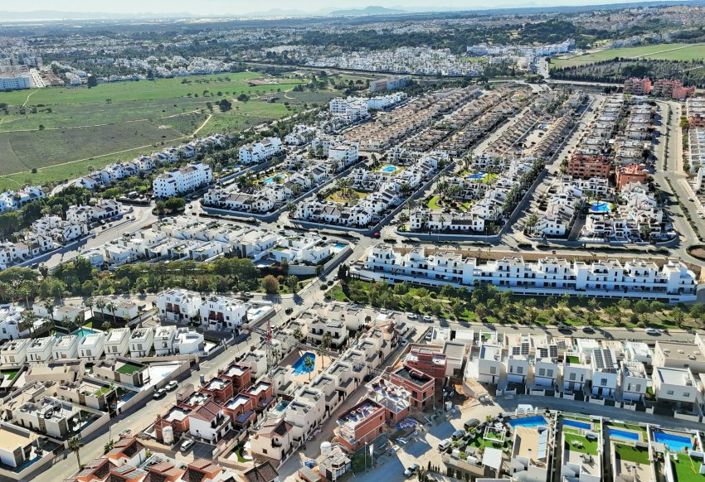 Image No.25-2 Bed Villa for sale