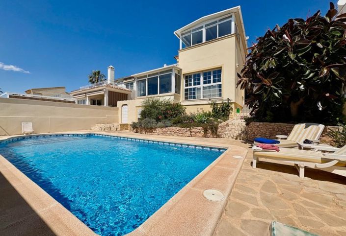 Image No.1-3 Bed Villa for sale