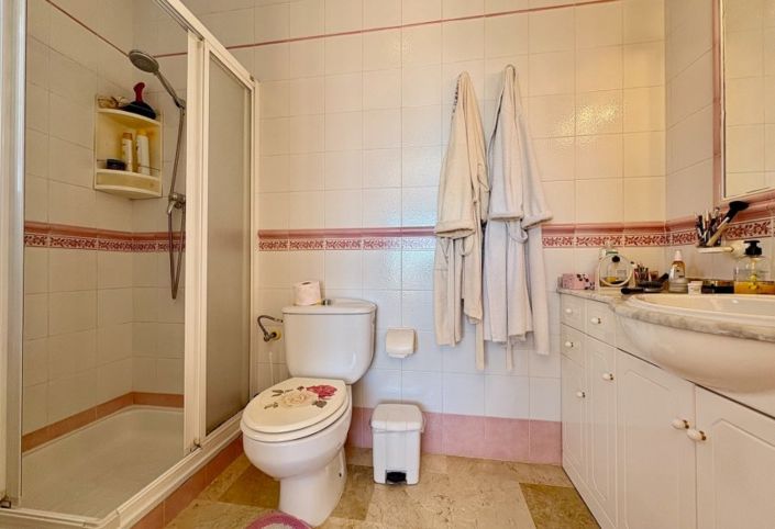 Image No.14-3 Bed Villa for sale