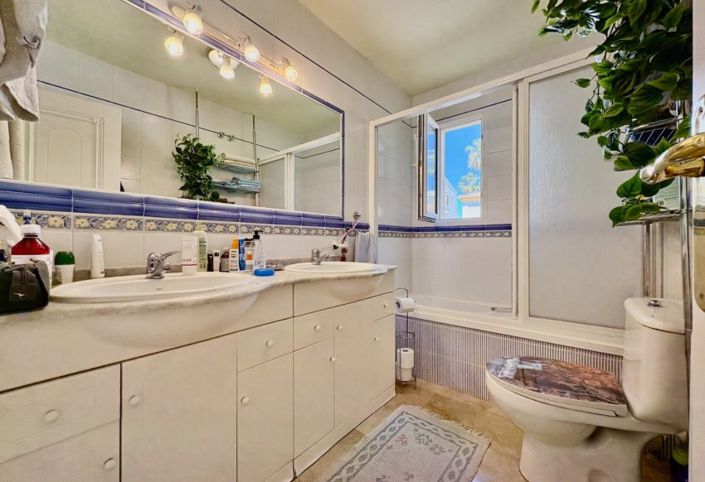 Image No.19-3 Bed Villa for sale