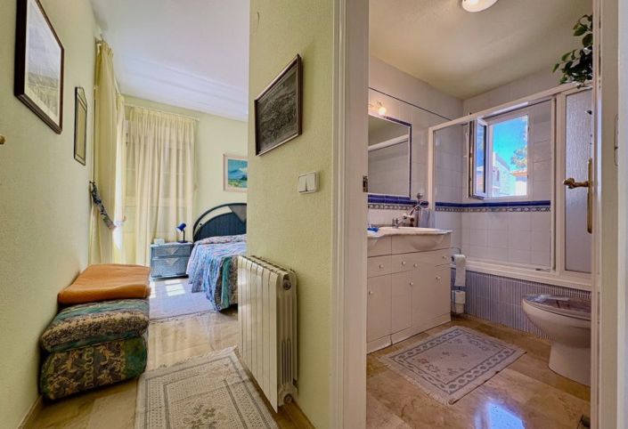 Image No.9-3 Bed Villa for sale