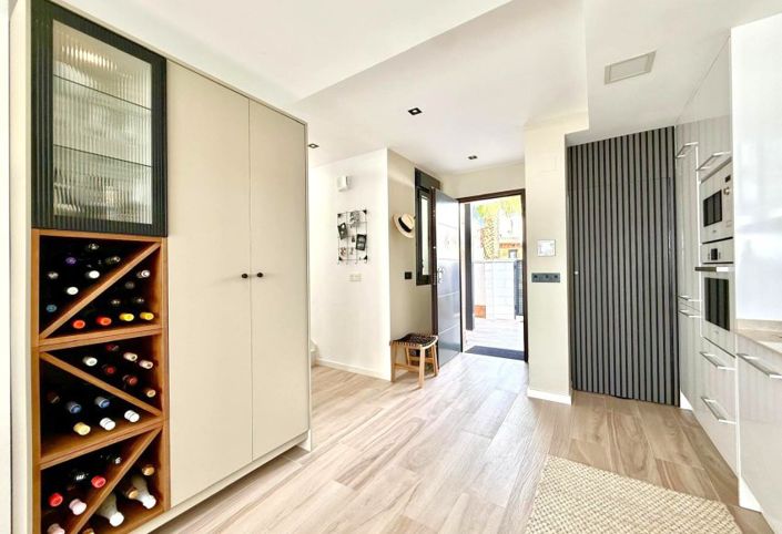 Image No.6-3 Bed Villa for sale