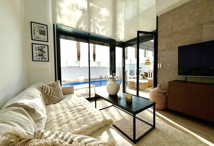 Image No.8-3 Bed Villa for sale