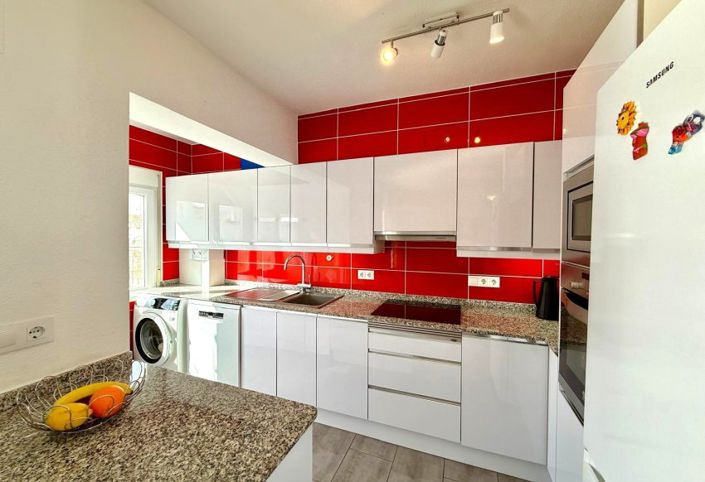 Image No.8-3 Bed Townhouse for sale