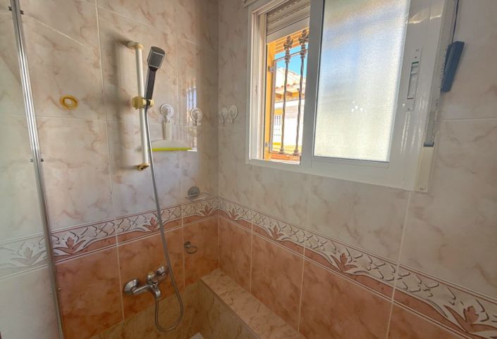 Image No.4-2 Bed Bungalow for sale