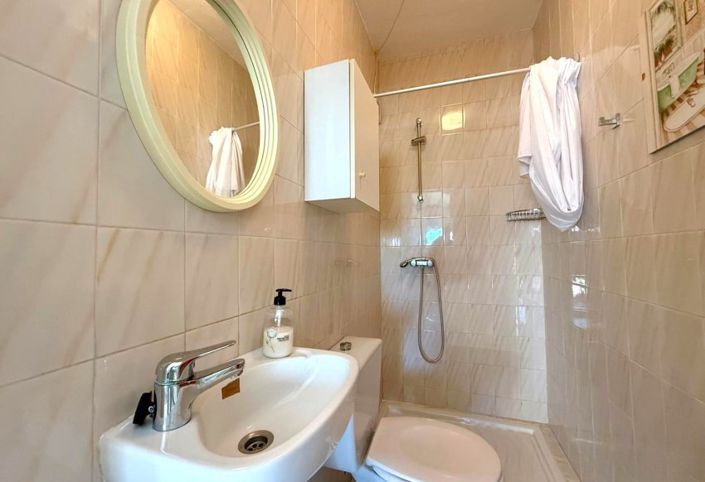 Image No.12-3 Bed Townhouse for sale