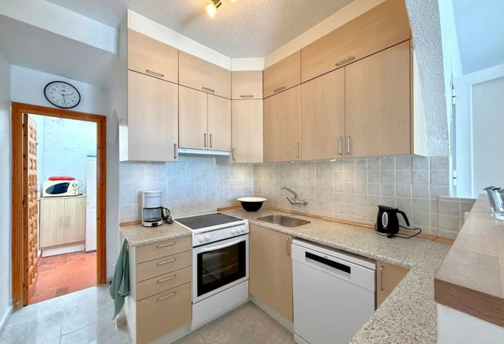 Image No.6-3 Bed Townhouse for sale