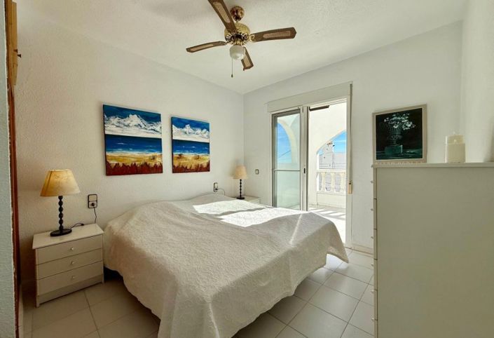 Image No.8-3 Bed Townhouse for sale