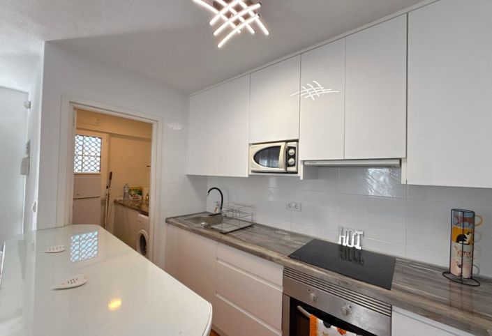 Image No.19-3 Bed Townhouse for sale