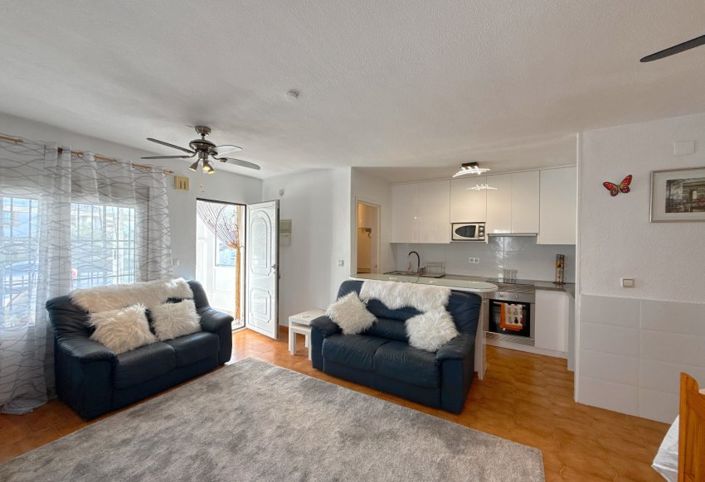 Image No.20-3 Bed Townhouse for sale