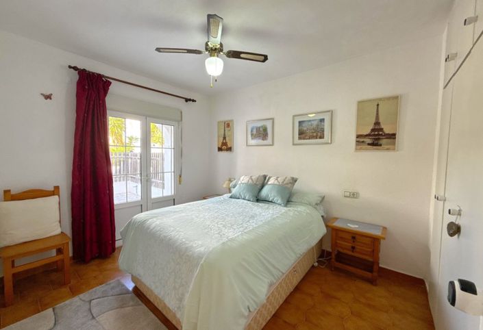 Image No.21-3 Bed Townhouse for sale