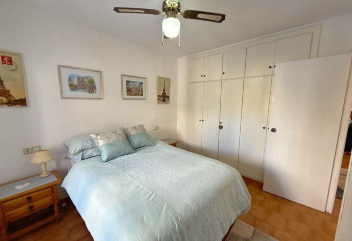 Image No.26-3 Bed Townhouse for sale